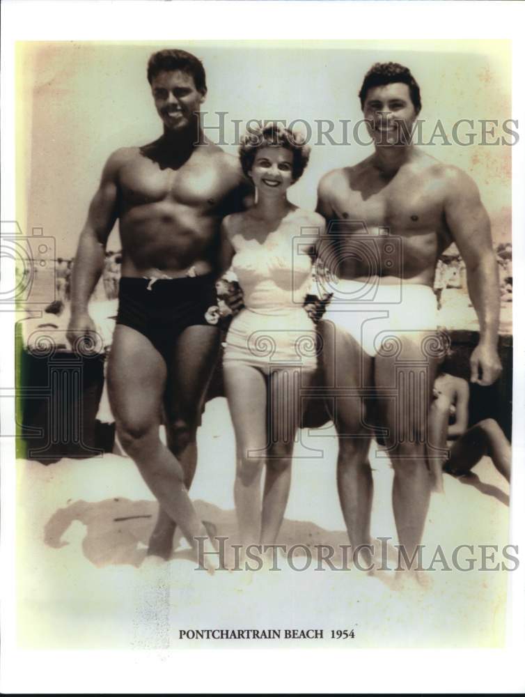 1954 Press Photo Maxine O&#39;Hare Dammon &amp; Bodybuilders Tommy O&#39;Hare &amp; Jimmy O&#39;Hare - Historic Images