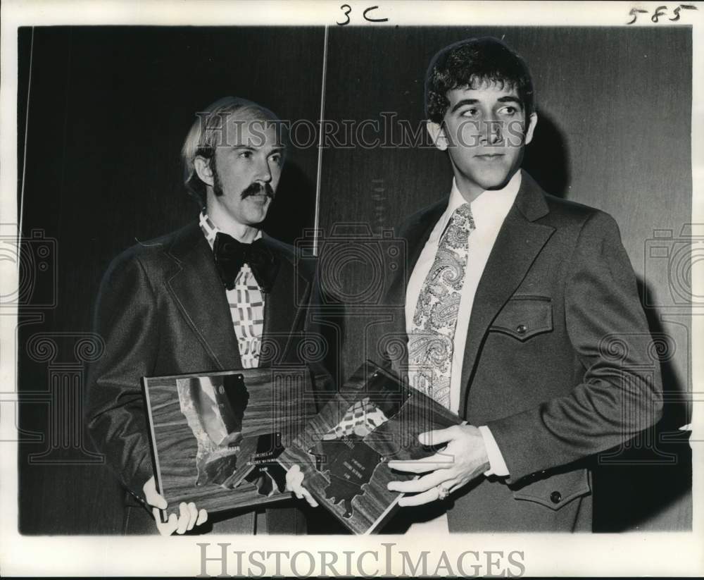 1975 Press Photo UNO All-Sports Banquet Award Winners - Historic Images