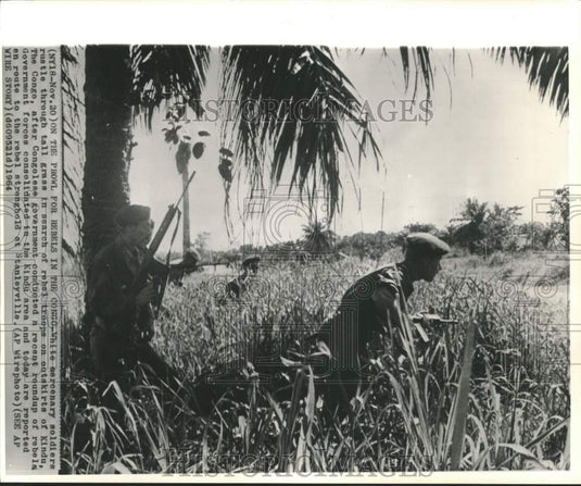 1964 Soldiers search for Rebel Troops in Kindu outskirts, The Congo-Historic Images