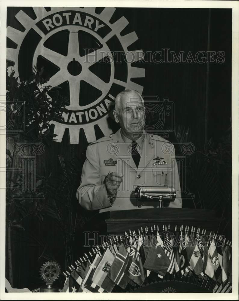 1950 Civil Air Patrol Captain Hugh B. Waddell speaks at Rotary Club-Historic Images