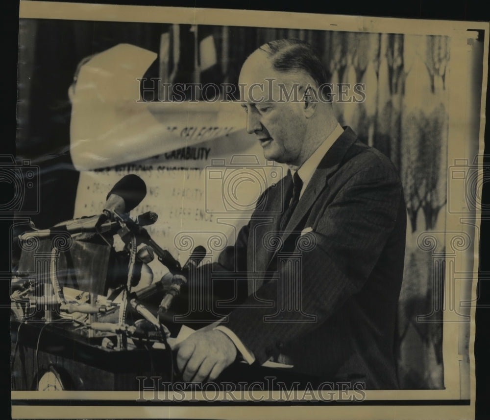 1969 Press Photo Postmaster General Winton M. Blount announced shakeup plan-Historic Images