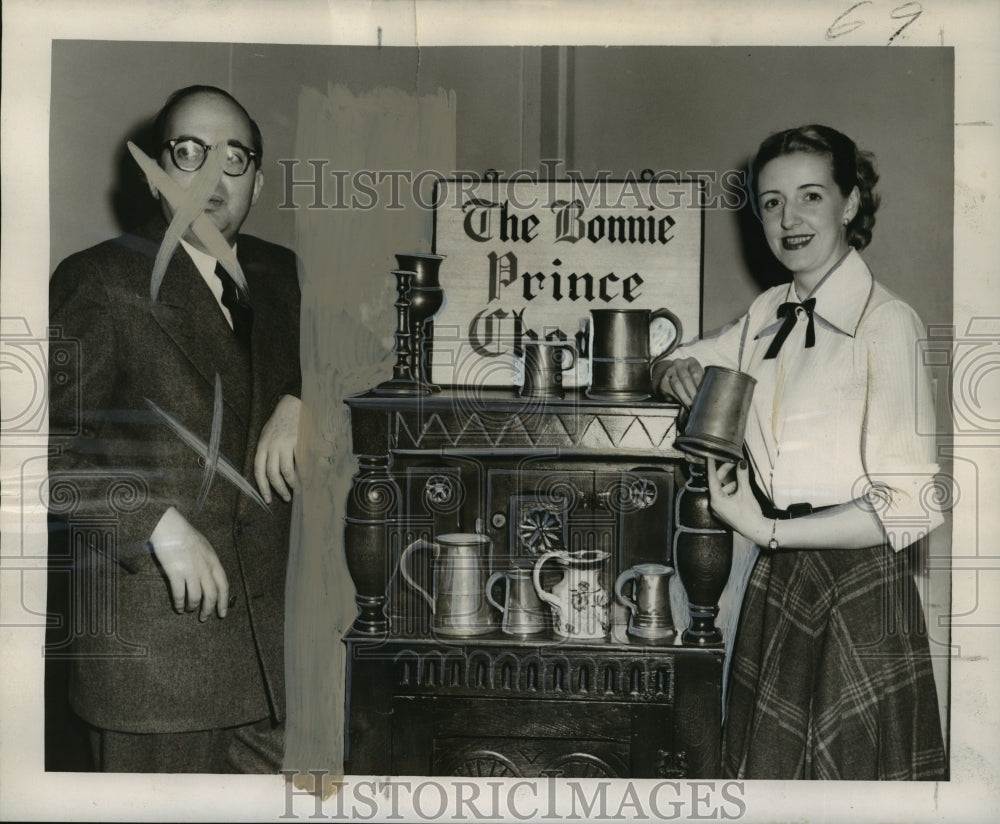 1953 Press Photo British Barmaid at the &quot;Bonnie Prince Charles Inn&quot; Pub - Historic Images