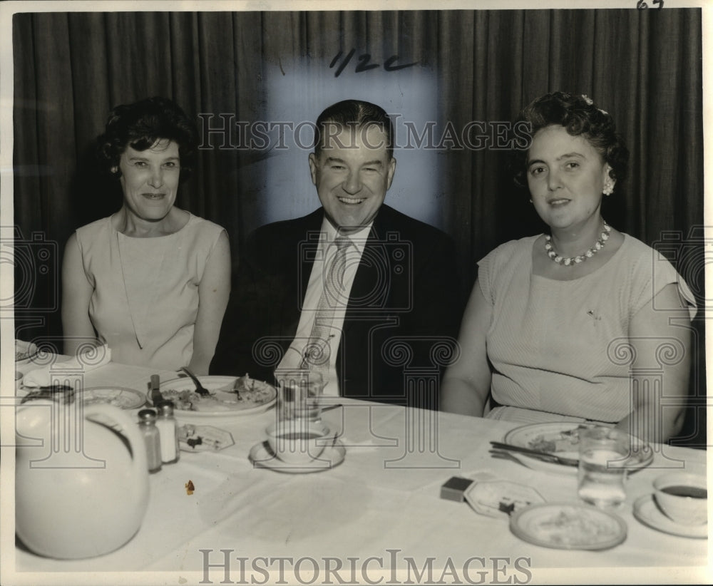 1964 Insurance Woman officers with Judge Leo B. Blessing - Historic Images