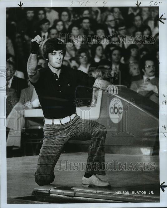 1977 Press Photo Professional bowler Nelson Burton Jr., son of famed Nelson Sr.- Historic Images