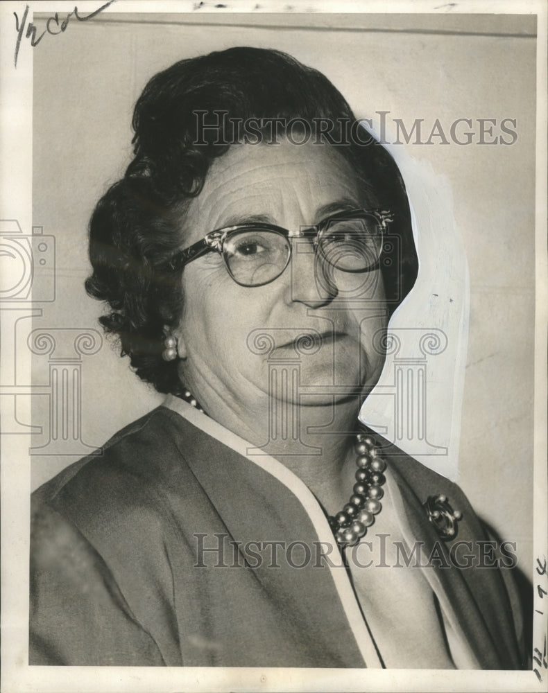 1966 President of the Tuoro-Shakespeare Guild Mrs. Charles Capdepon - Historic Images