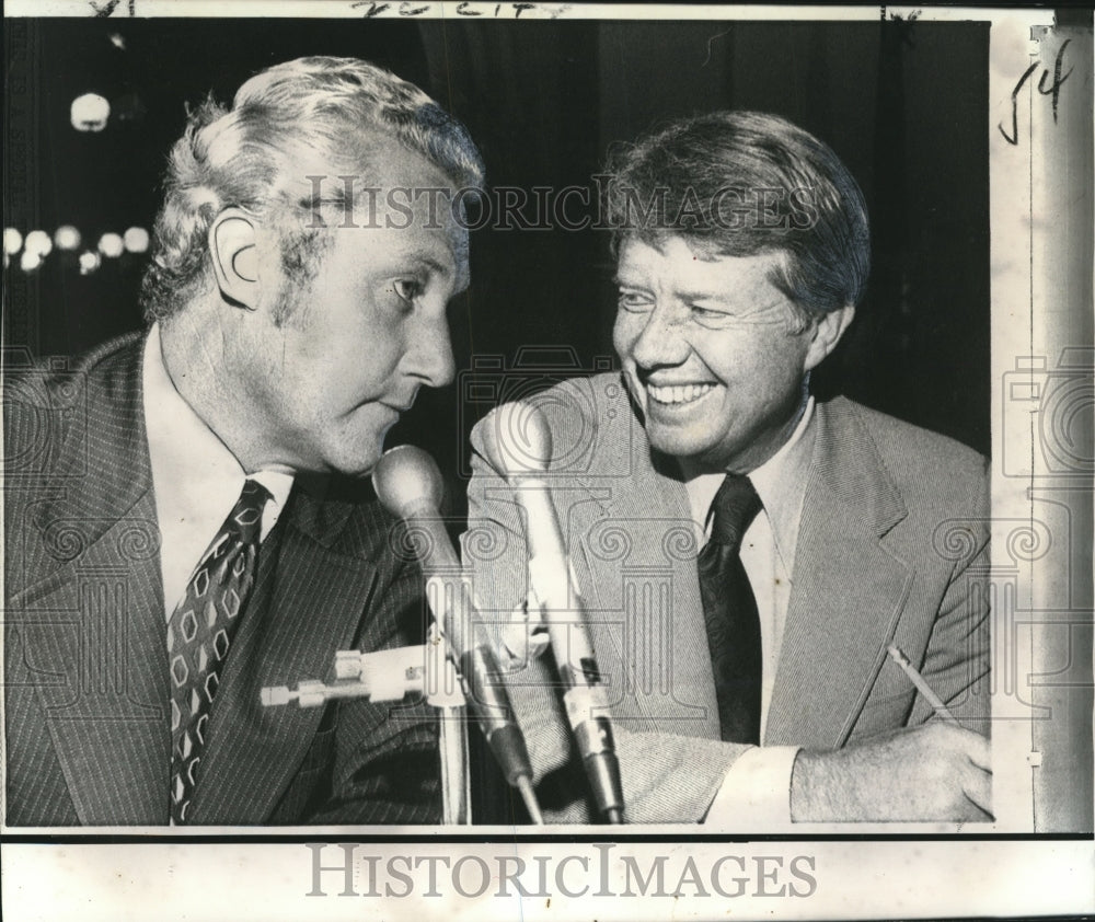 1973 Mayor Moon Landrieu and Georgia Governor Jimmy Carter at Event - Historic Images