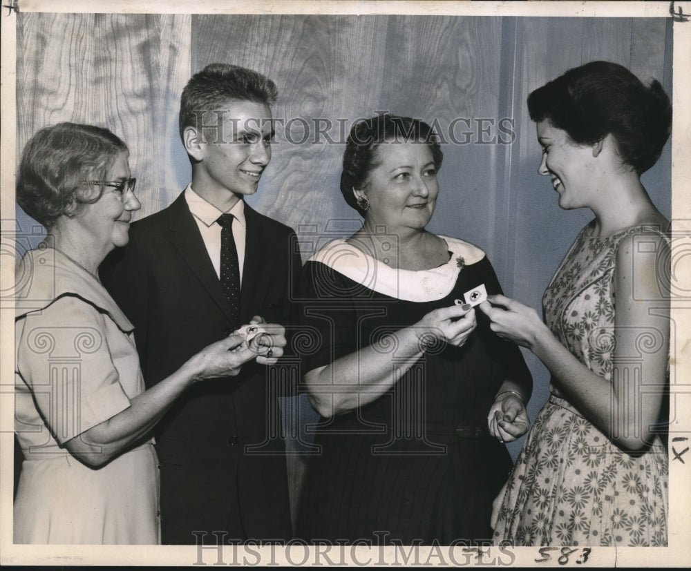 1959 Students Henry Clay &amp; Judith Maddry receive pins from Red Cross - Historic Images