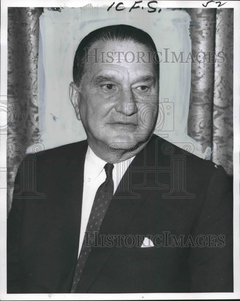 1968 Philharmonic board of directors member William Burkenroad Jr. - Historic Images