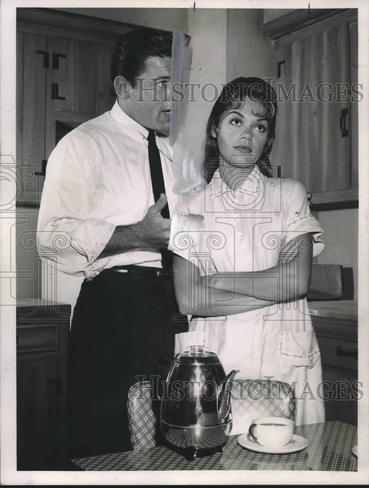 1959 Actor Ronald Foster and actress Diane Cannon - Historic Images