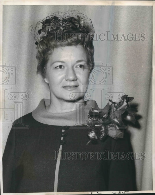 1968 Press Photo Lakeshore Woman's Club President Mrs. Walter Christensen - Historic Images