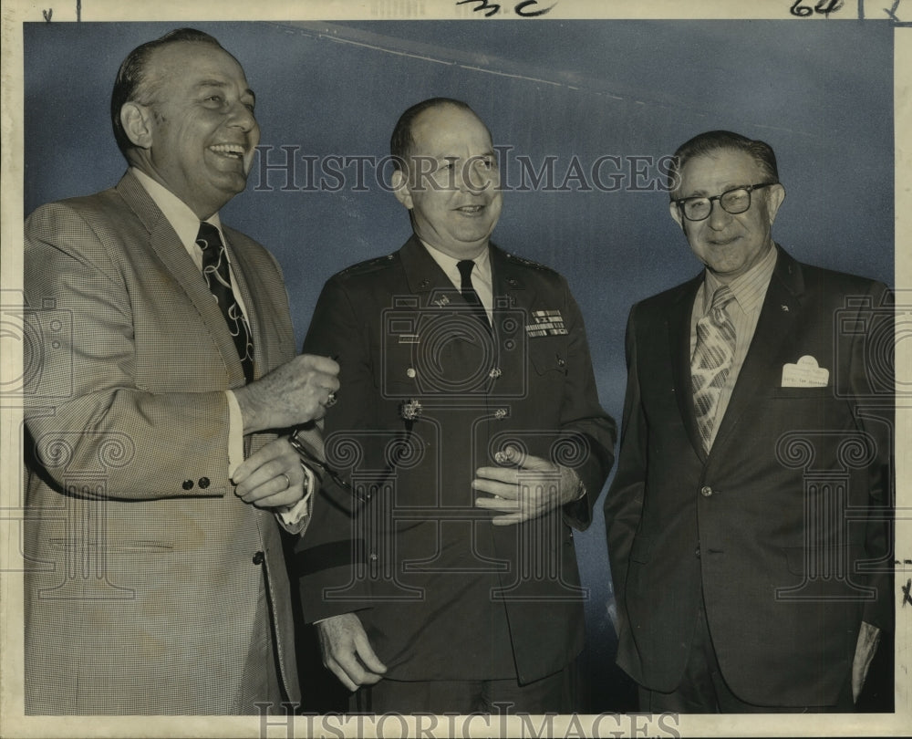 1971 Lt. Gen. Frederick J. Clarke speaks - Flood Control Association - Historic Images