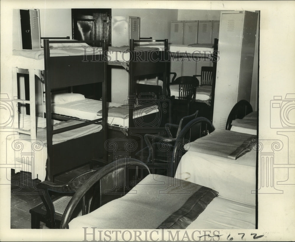 1965 Jury dormitory space. Criminal Courts Building, Tulane &amp; Broad - Historic Images