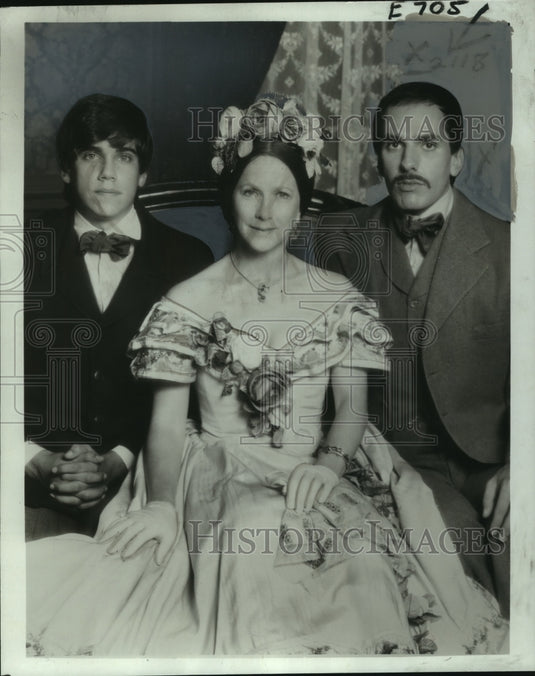 1976 Actor Michael Cristofer in scene from The Last of Mrs. Lincoln - Historic Images