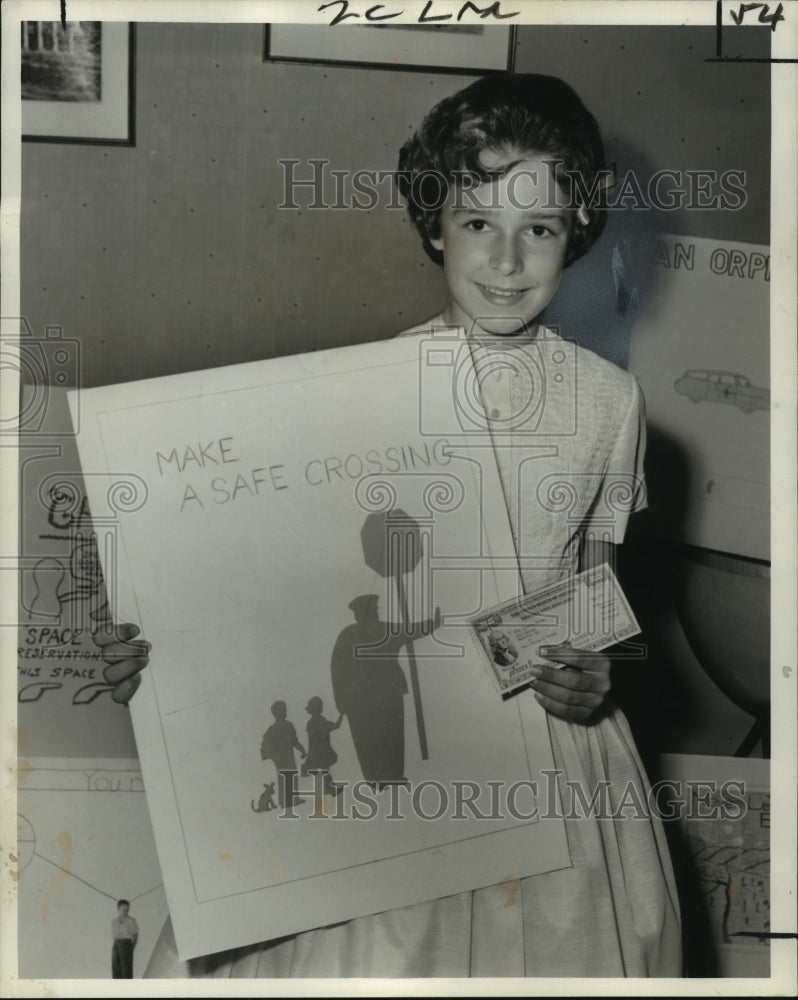 1962 Press Photo Sixth Grader Lynette Darder With Prize Winning Safety Poster-Historic Images