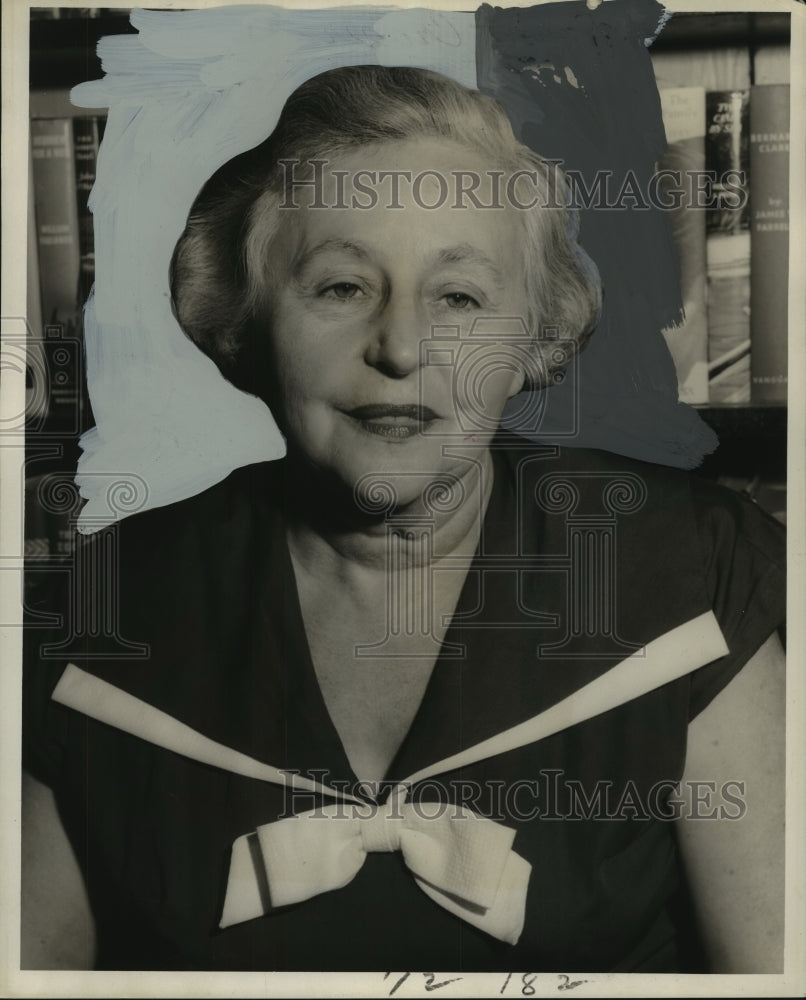 1954 Mrs. Robert Crager - Historic Images