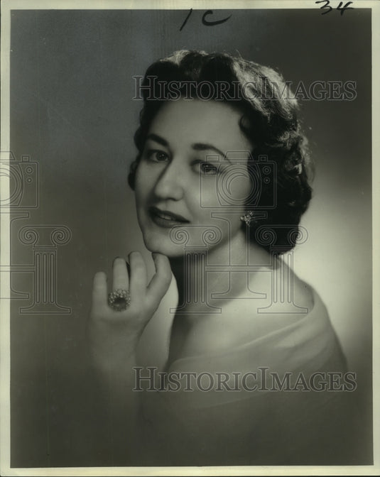1965 New Orleans' Mariatta Cosenza to be Maddalena in Verdi opera-Historic Images