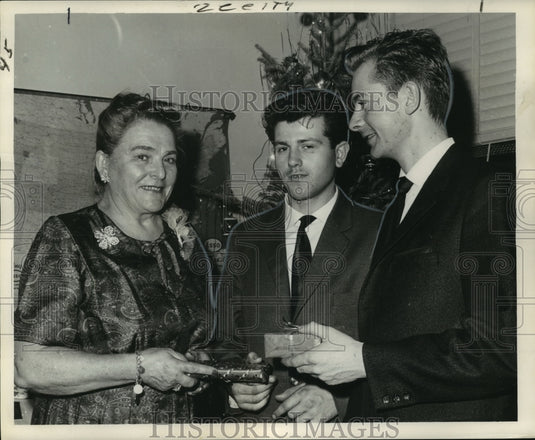 1962 Press Photo Christmas Party given in Netherlands Seamen's Club - noo08306-Historic Images