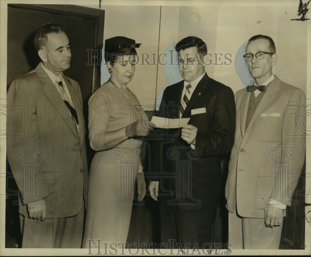 1958 Press Photo Joseph Crombie, West Bank Civitan Club President with Others- Historic Images