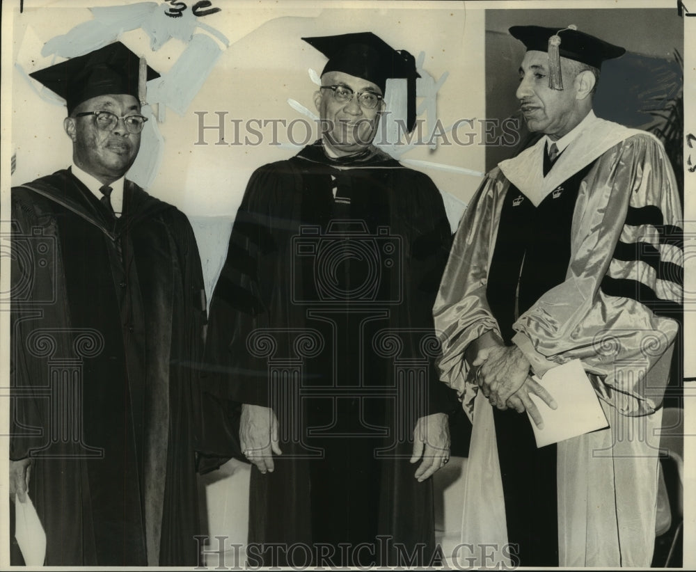 1966 Press Photo Delegates during graduation at Southern University, New Orleans-Historic Images