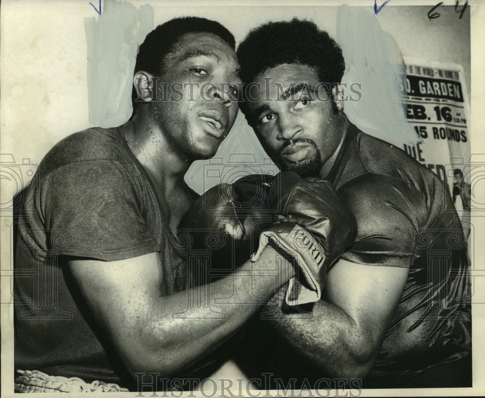 1970 Juarez De Lima, Eddie Bossman Pace fight, Municipal Auditorium - Historic Images