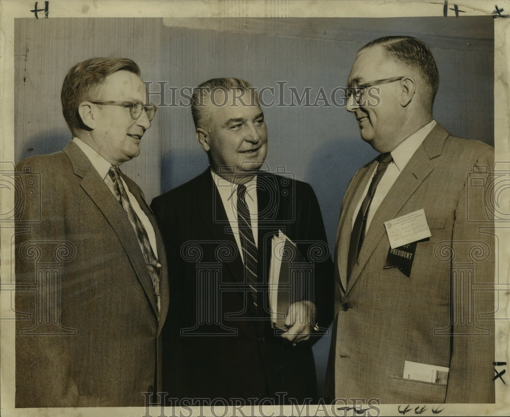 1959 National Association of Cemeteries delegates during meeting - Historic Images