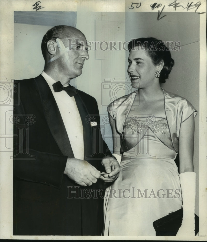 1956 Mr. &amp; Mrs. David de Laureal at Opera, New Orleans - Historic Images