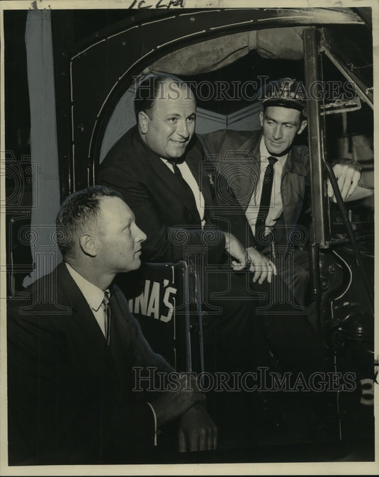1964 Press Photo Attendees, Silver Anniversary Convention, LA Motor Transport-Historic Images