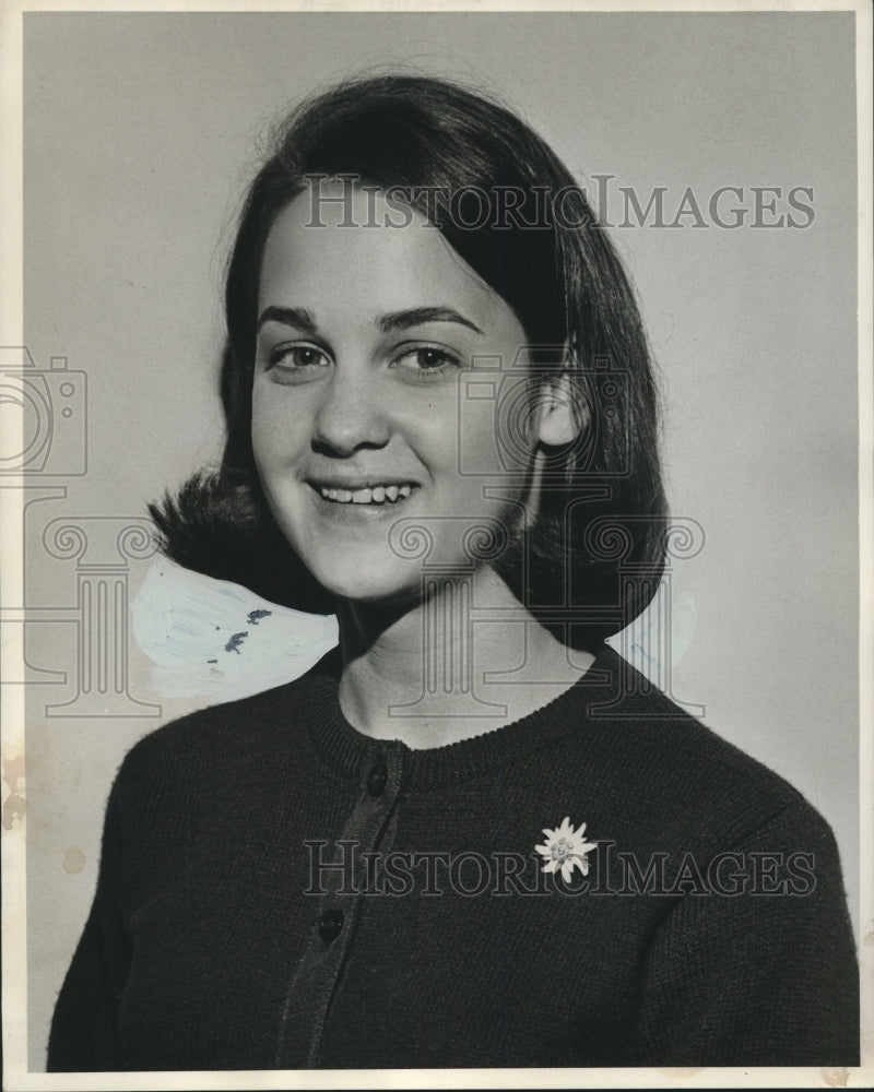 1965 Press Photo Joyce Dombourian has been playing the flute for eight years.-Historic Images