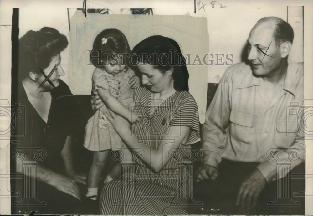 1951 Teresa Dunleavy with 2-year-old Louise in Jacksonville-Historic Images