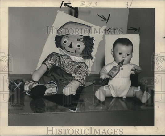 Press Photo Dolls - Raggedy Andy & Dry-Dee Jane - noo11245 - Historic Images