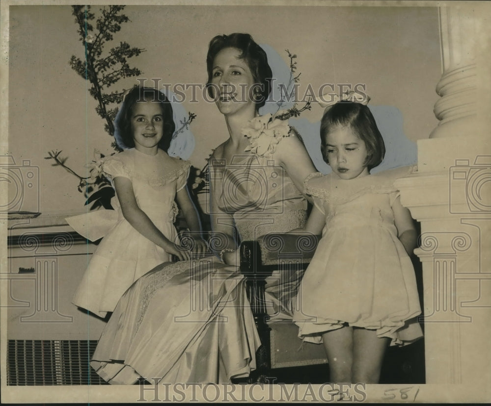 1961 Mrs. Burton James Duchek, Daughters at Tea in New Orleans - Historic Images