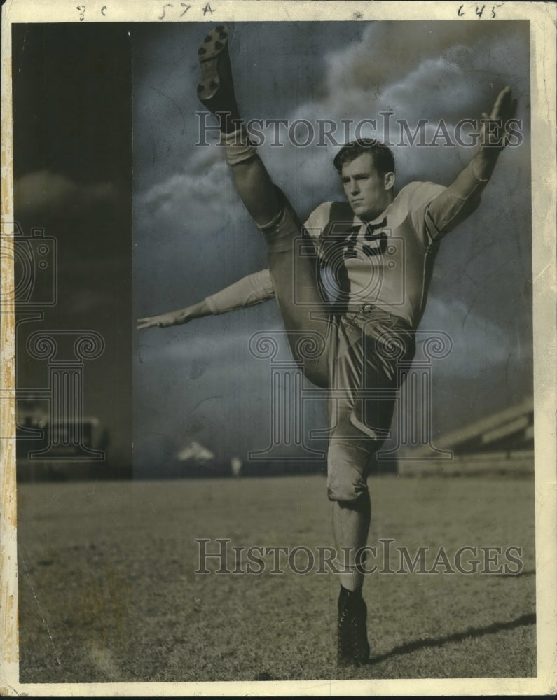 Press Photo Glen Dobbs, football kicker for the University of Tulsa. - Historic Images