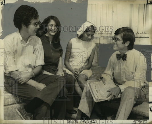 1971 Press Photo D.Clark Durant III, company make final preps for Direction '71 - Historic Images