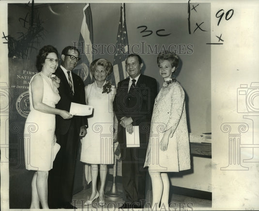 Press Photo Business and Professional Women's Club Members - Historic Images
