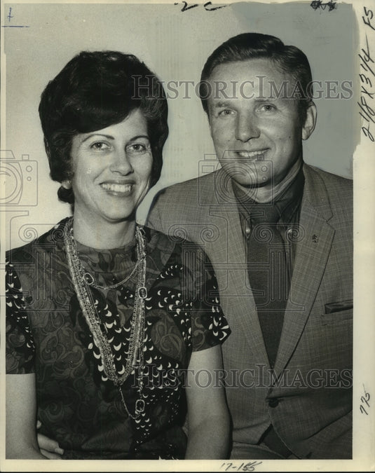 1971 Press Photo Paul Dietzel, University South Carolina Football Coach & Wife- Historic Images