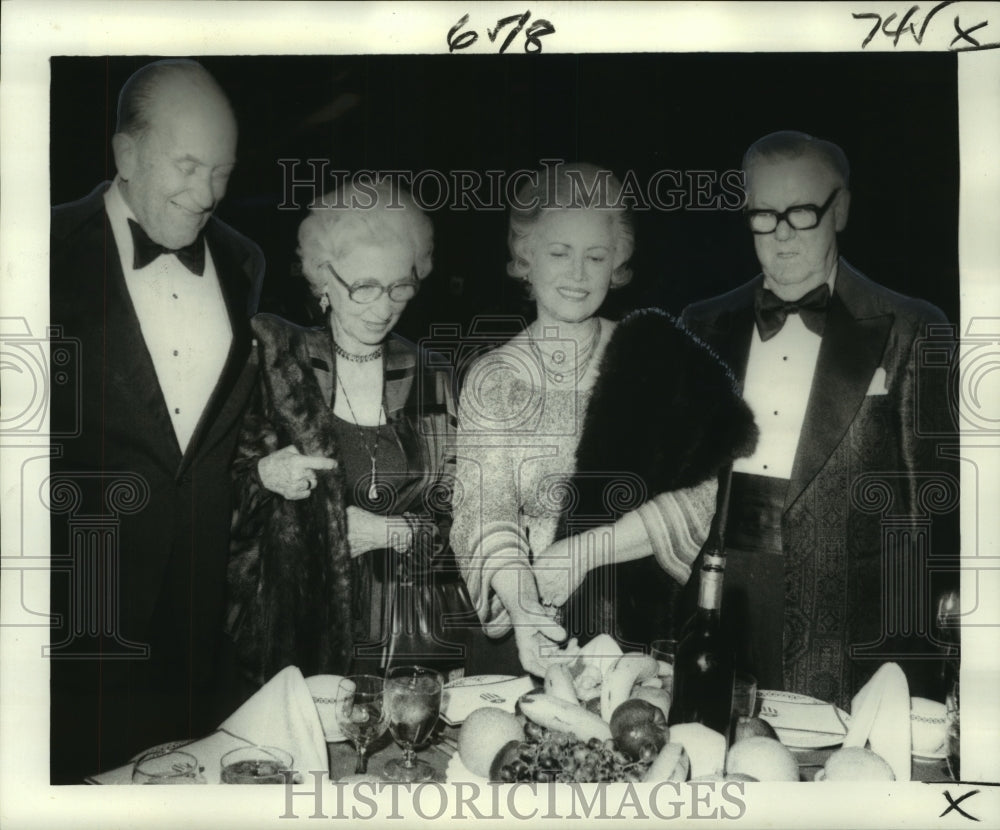 1976 Press Photo Mr, and Mrs. C. Eldon Powell and Mr. and Mrs. James E. Dubos - Historic Images