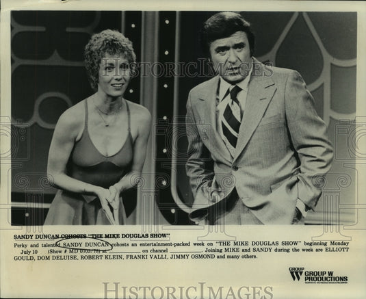 Press Photo Sandy Duncan on "The Mike Douglas Show" - noo12146 - Historic Images