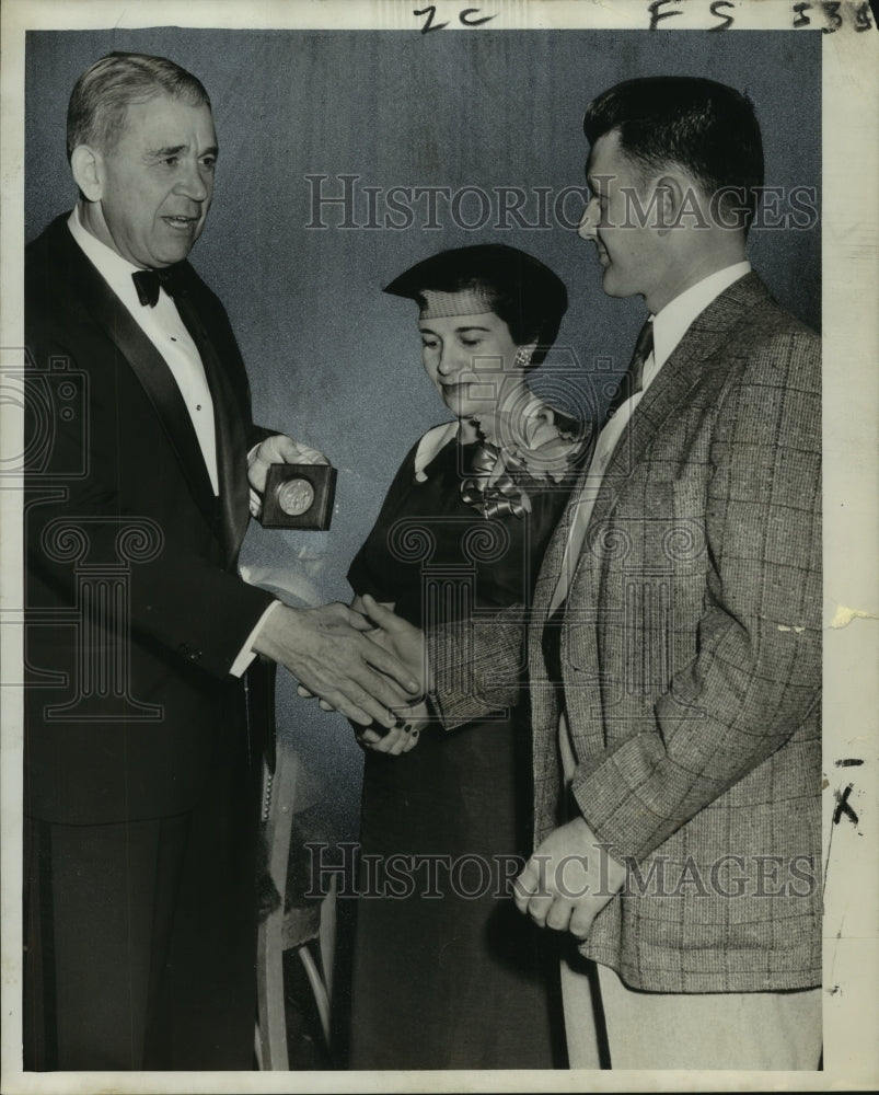 1955 R.J.Dugas receives President&#39;s Medal from Gov. Robert F. Kennon-Historic Images