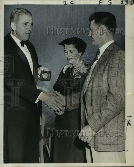 1955 R.J.Dugas receives President's Medal from Gov. Robert F. Kennon-Historic Images