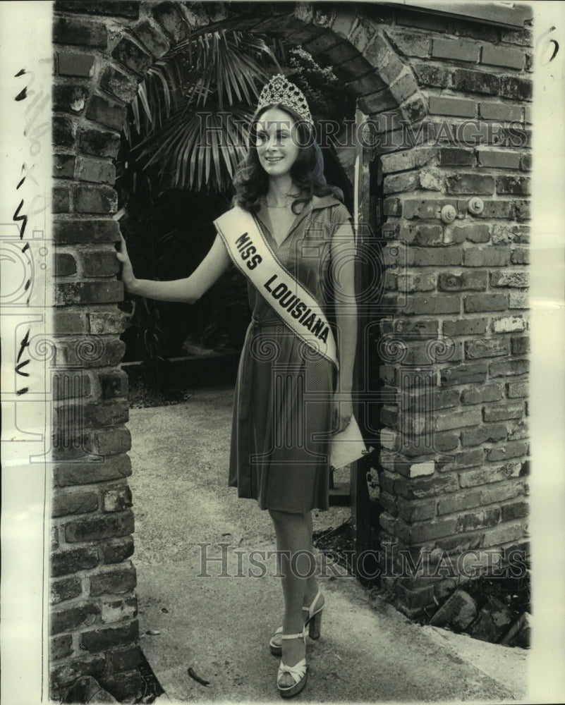 1976 Press Photo Robbie Downing, Miss Louisiana World 1976-77 - noo12219 - Historic Images