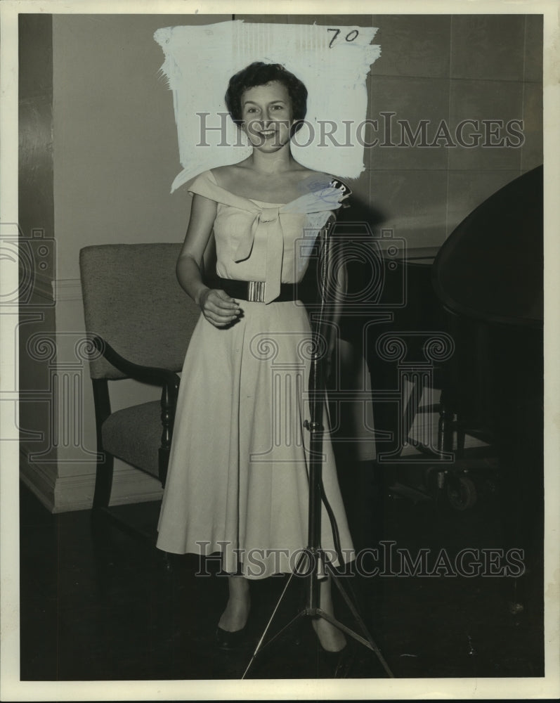 1954 Barbara Decoursey - Historic Images