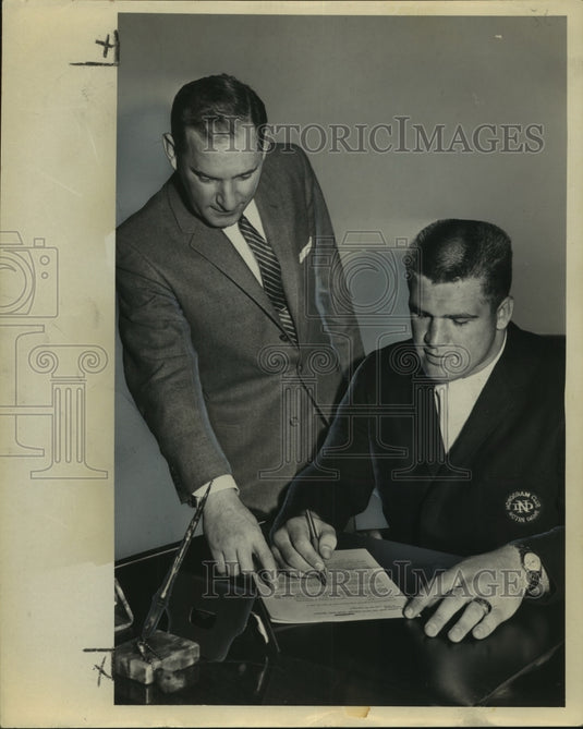 Press Photo Al Ecuyer - Historic Images