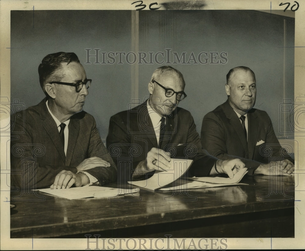 1965 Leaders attend disaster discussion at State Office Building - Historic Images