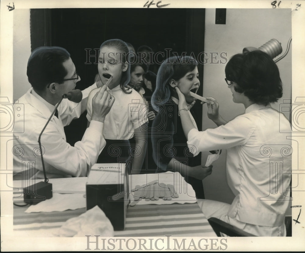 1965 Youngsters during Dental Fair at Loyola Field House - Historic Images