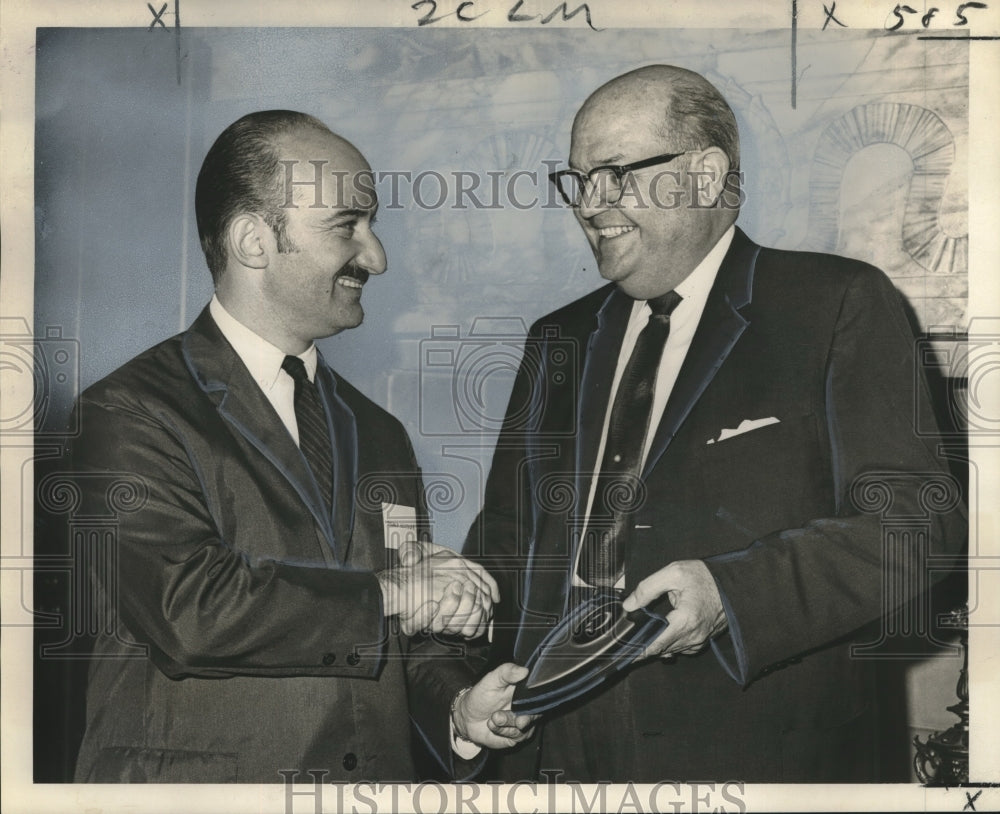 1965 T. Sterling Dunn, Sears, receiving award from Boy Scouts - Historic Images