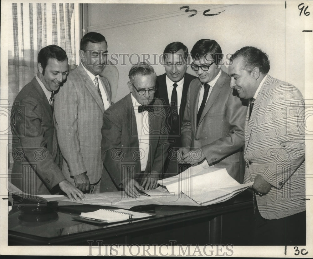 1969 Principals in Construction of New Marriott Hotel, New Orleans - Historic Images