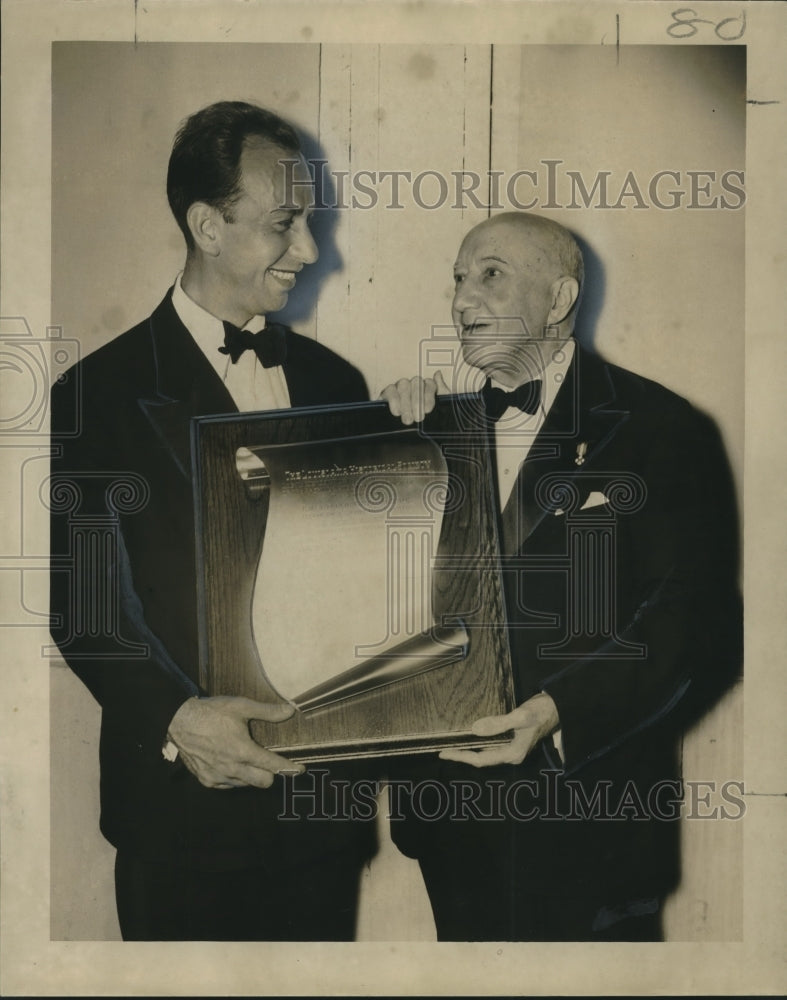 1950 Edward Parsons Presenting Actor Jose Ferrer Latin Genius Award - Historic Images