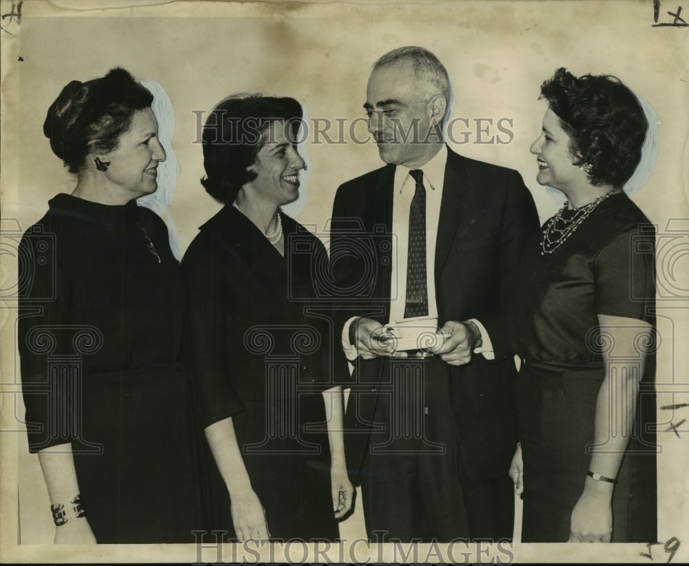 1962 Press Photo Participants, Social Welfare Planning Council on children&#39;s aid - Historic Images