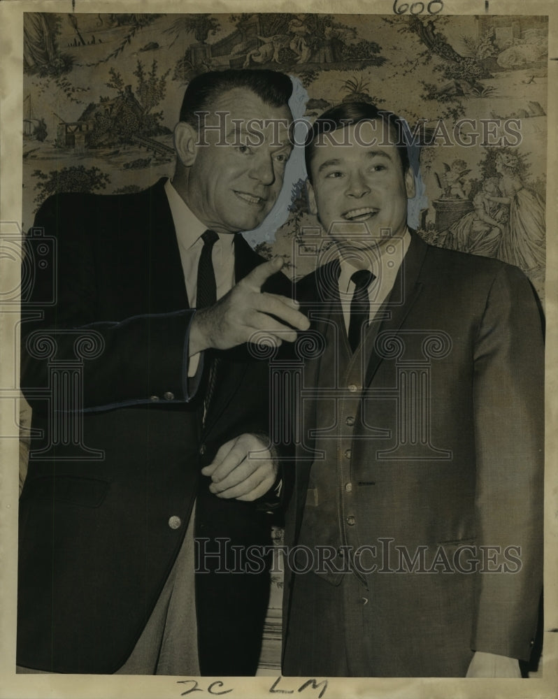 1966 Actors Dennis O'Keefe, Peter Duryea at Brennan's Restaurant - Historic Images