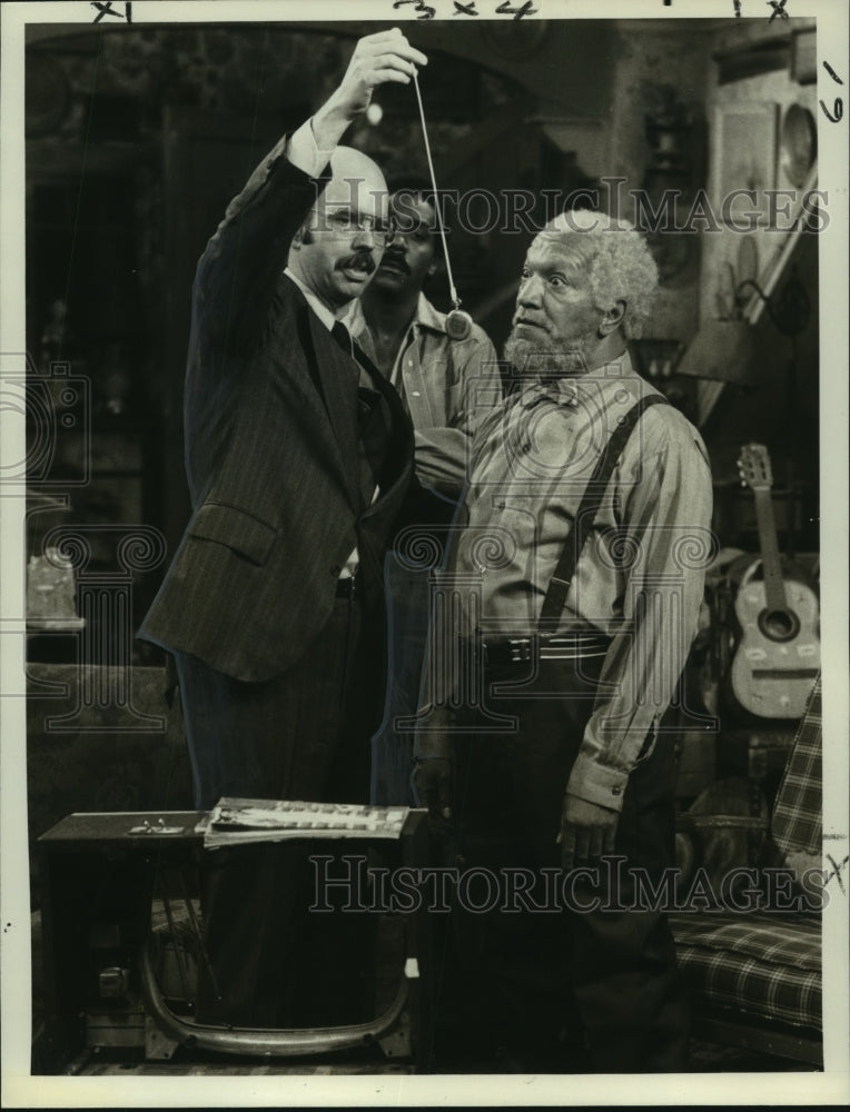 1976 Press Photo &quot;Sanford and Son&quot; Scene Cast Members - noo16272 - Historic Images